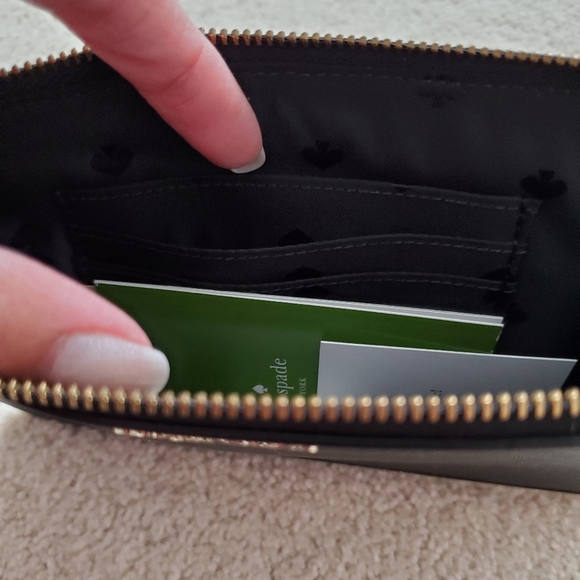 NWT Kate Spade Black Medium L-Zip Cameron Wristlet